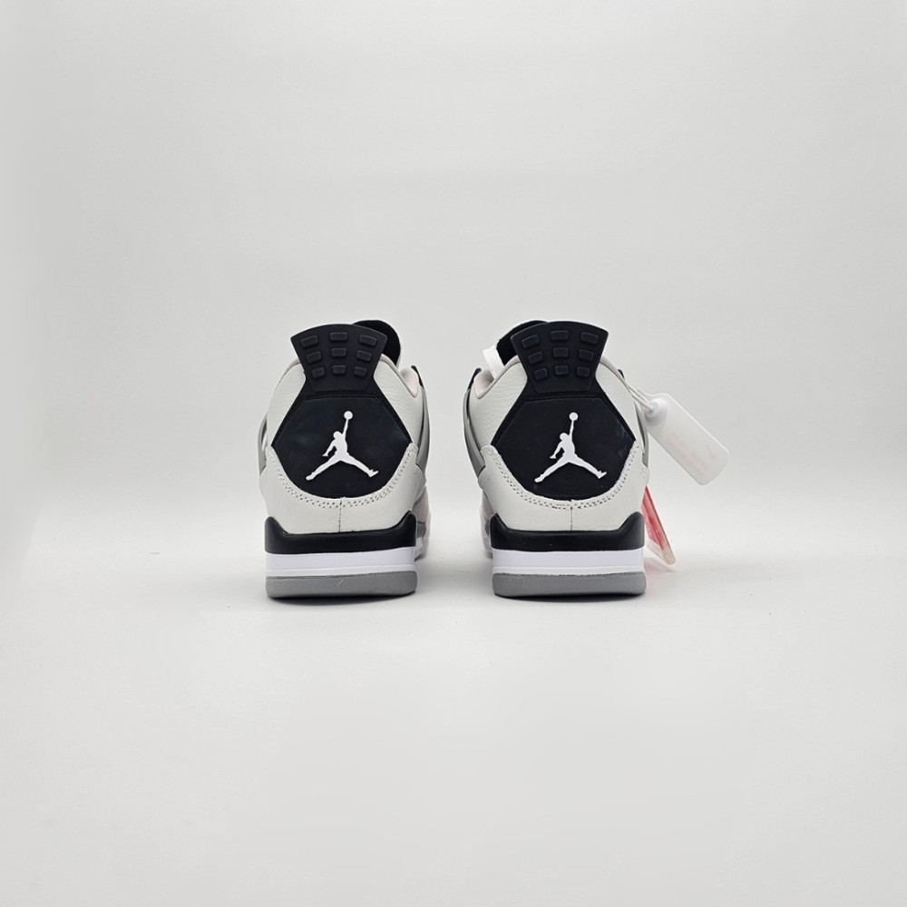 Nike Air Jordan 4 Retro Nike Air Jordan 4 Retro