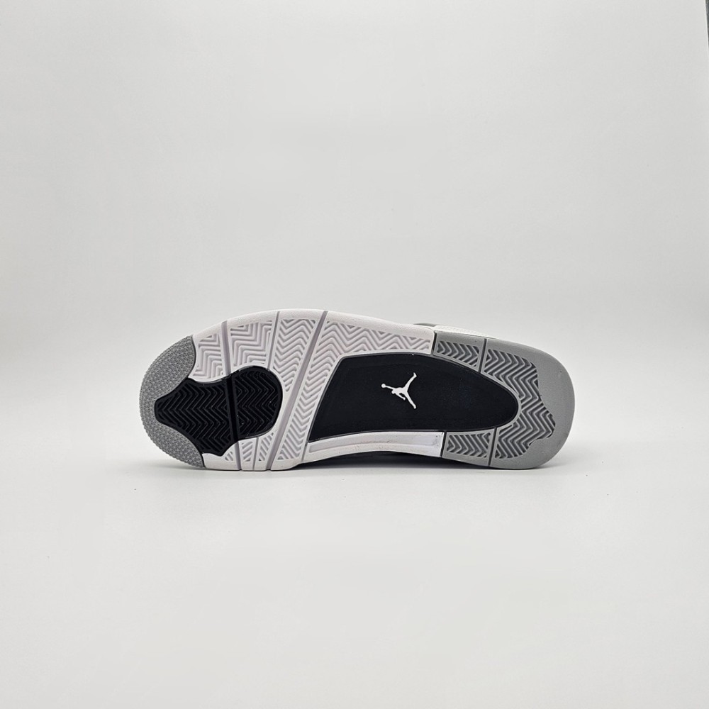 Nike Air Jordan 4 Retro Nike Air Jordan 4 Retro