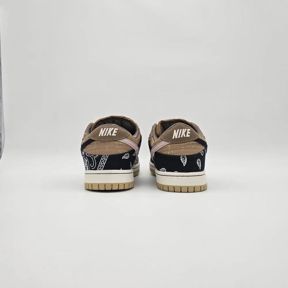 Nike SB Dunk Low Travis Scott