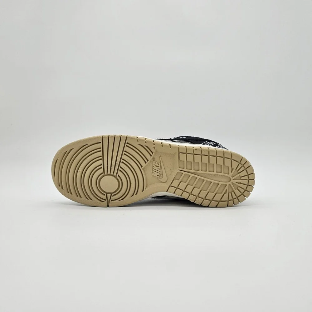 Nike SB Dunk Low Travis Scott