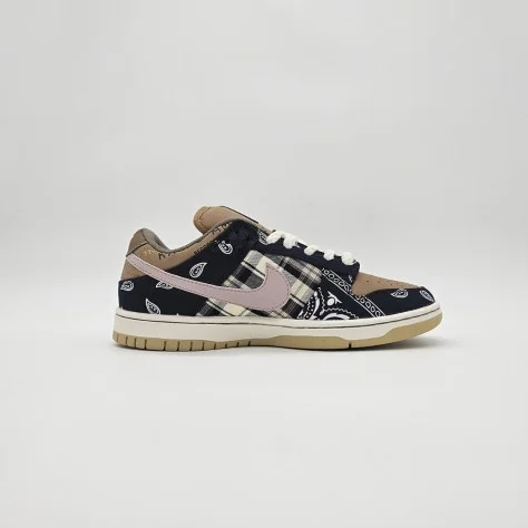 Nike SB Dunk Low Travis Scott