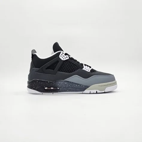 Air Jordan 4 Retro