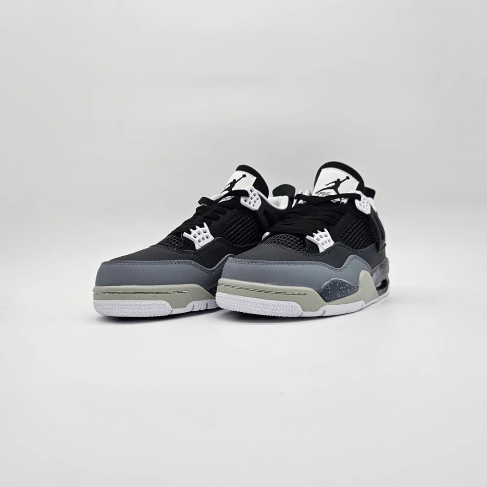 Air Jordan 4 Retro