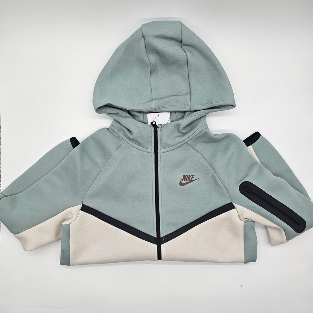 Nike Tech Суитчър с качулка