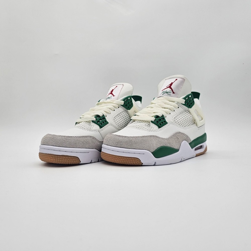 Air Jordan 4 Retro