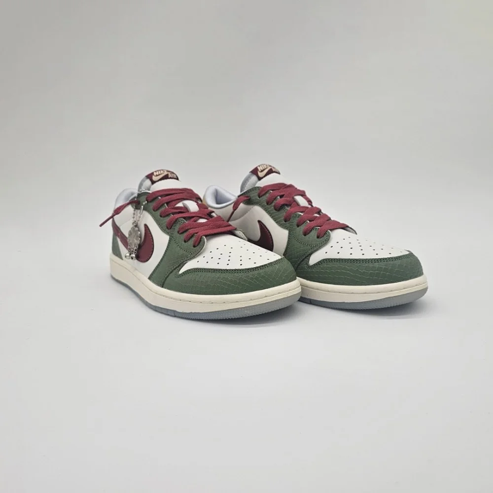 Air Jordan 1 Retro Low