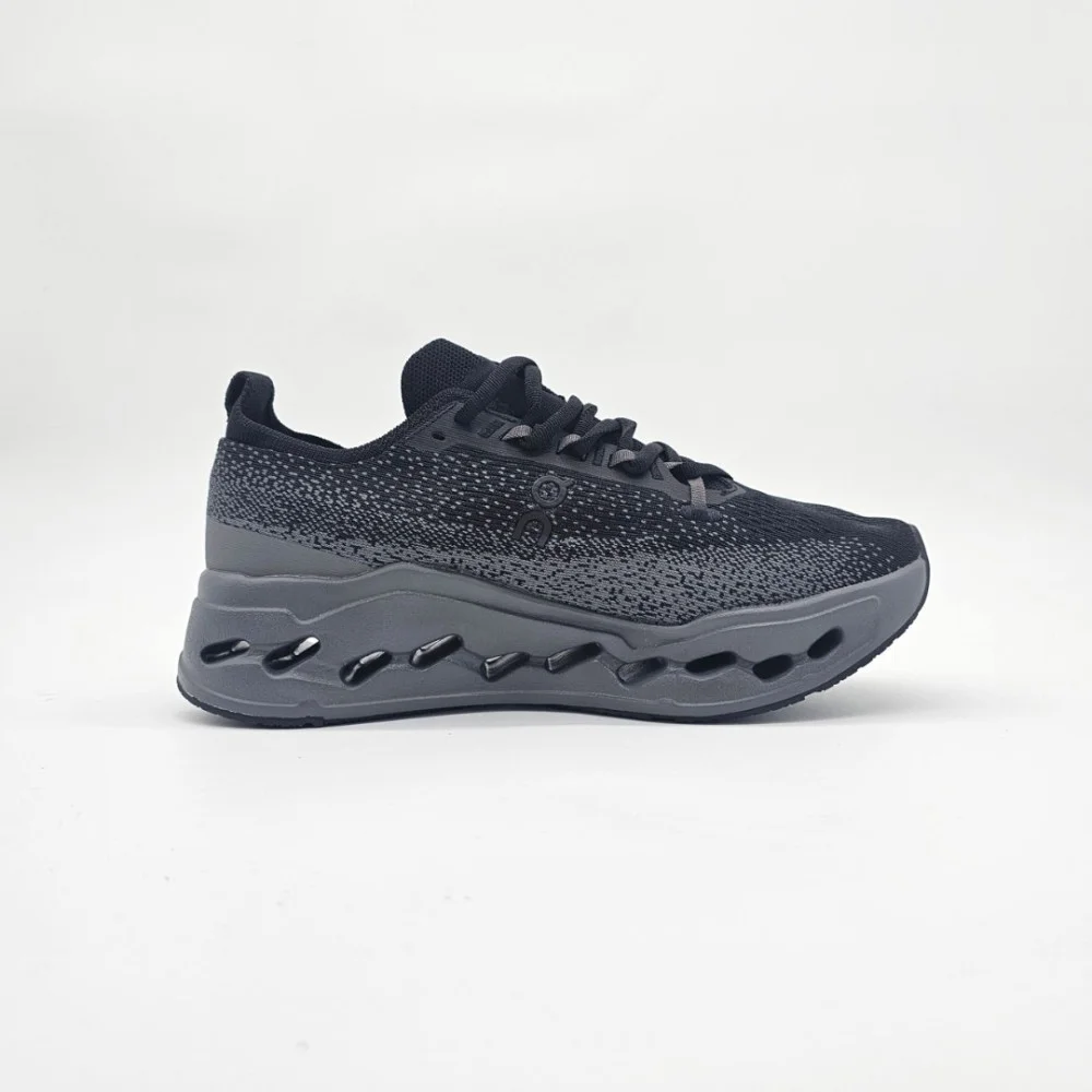 ON Cloudsurfer Max Black Eclipse